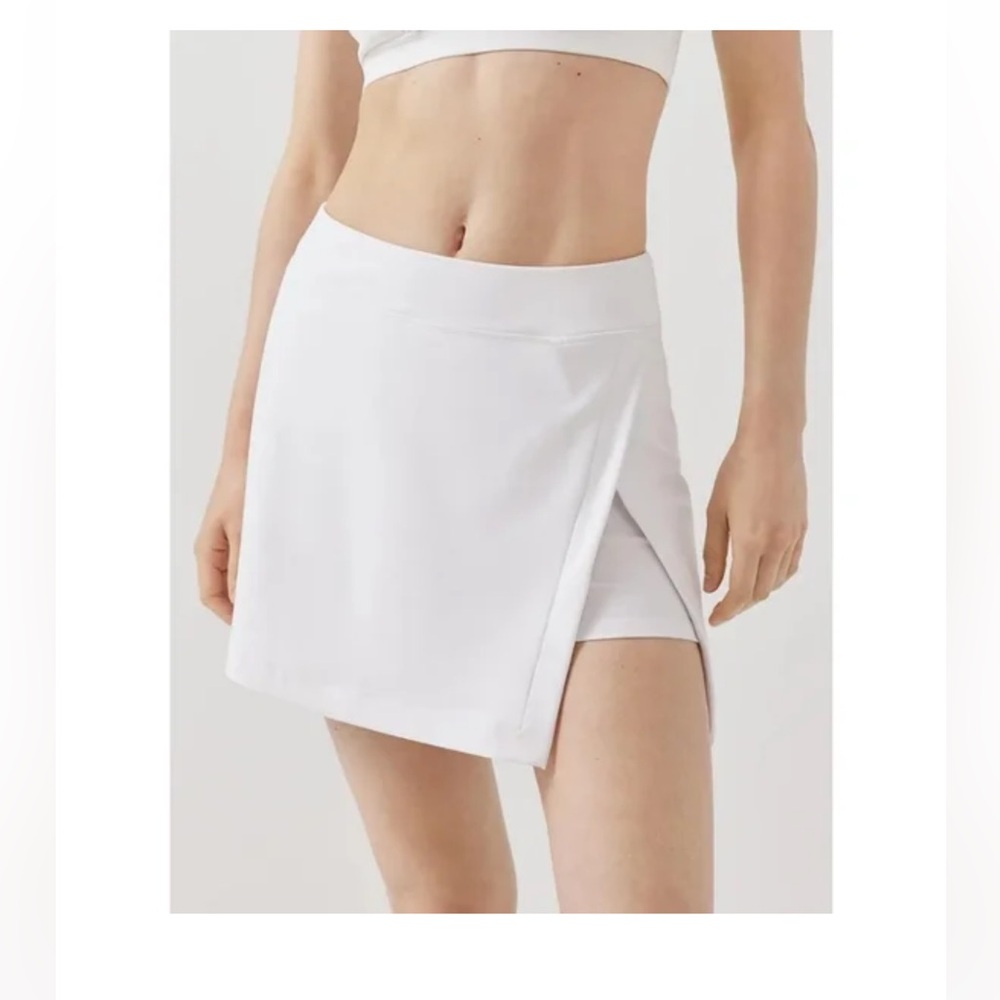 Outdoor Voices Court Skort 4.5”- White, Size L